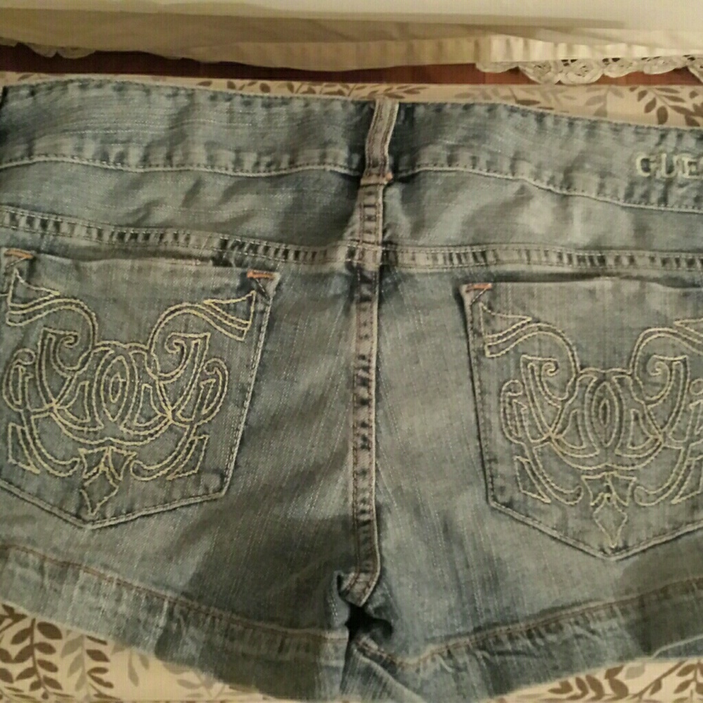 Cute Guess shorts
